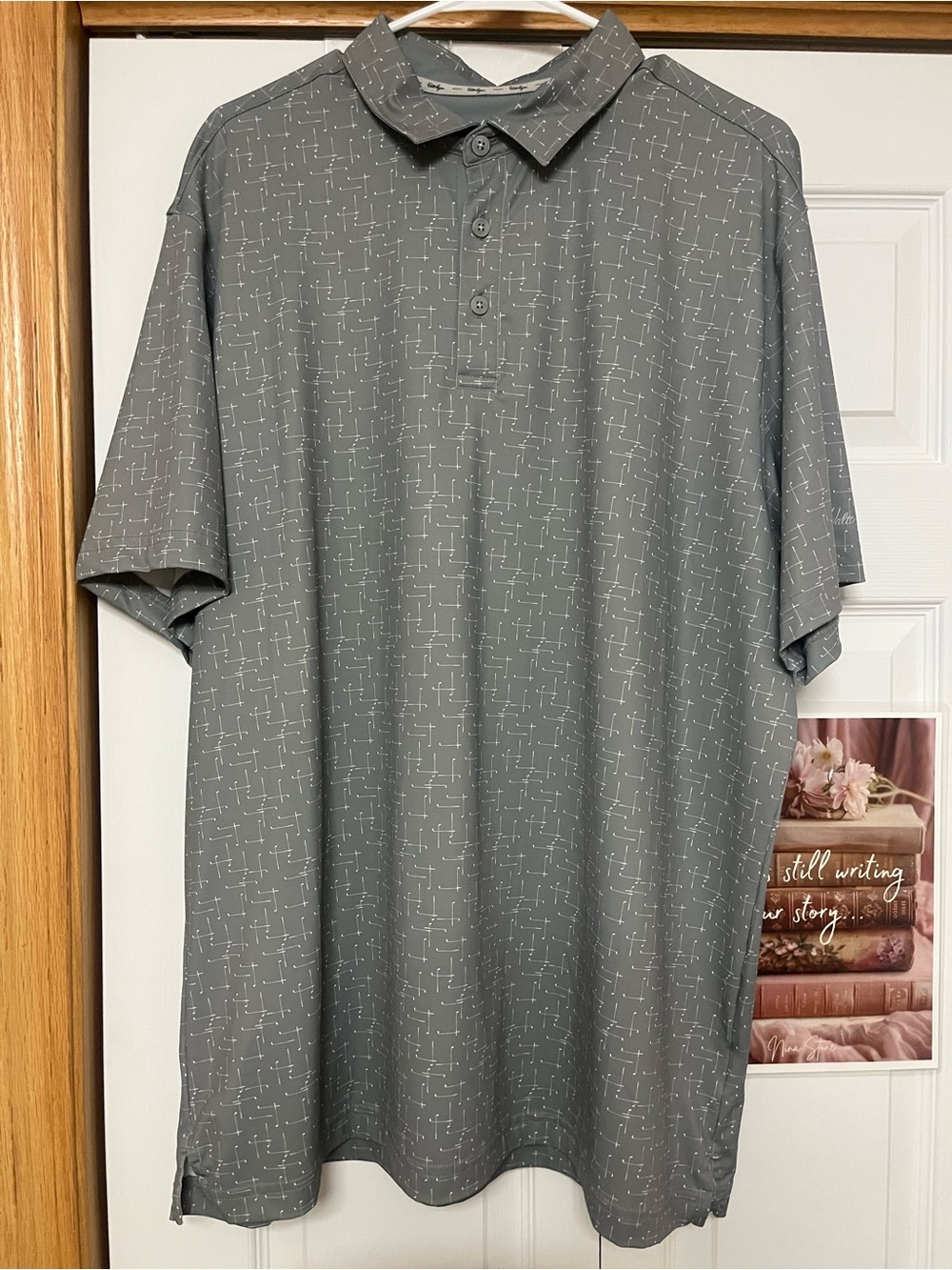 Walter Hagen Gray Polo with Subtle White Geometric Print
